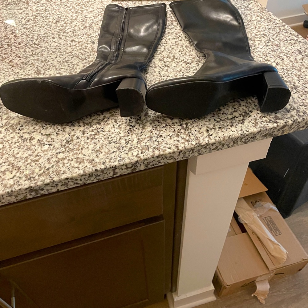 2 PAIRS OF FUN BLACK KNEE HIGH BOOTS ! - Picture 10 of 11